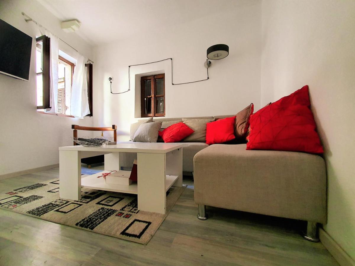 كوتور St.Tripun Apartment المظهر الخارجي الصورة