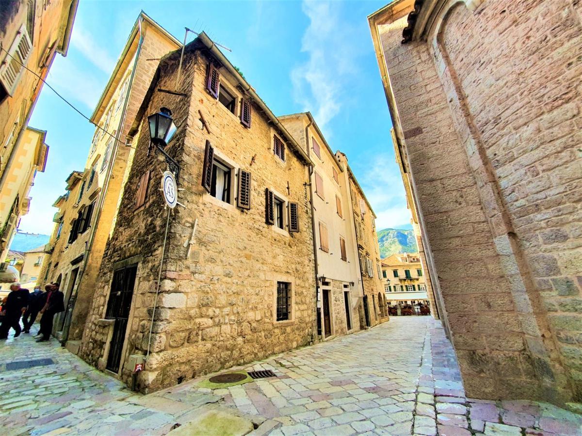 كوتور St.Tripun Apartment المظهر الخارجي الصورة